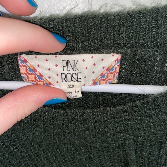 green sweater - Picture 2 of 2